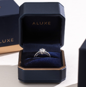 Lovers Engagement Ring with ALUXE ring box