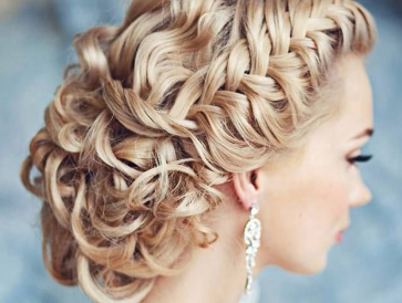 Bridal make up & hair styling (1 look , before 6am)