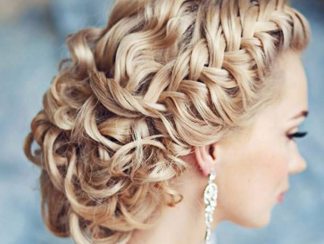 Make up & hair styling (1 look, after 6am) for groom/bride