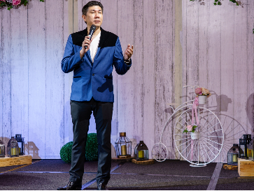 BLISSFUL DEALS: Wedding Showmaster (Emcee + Live Music Entertainment + more) @ $688 (U.P. $888)