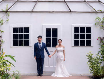 BLISSFUL DEALS: 2 Hours Pre-Wedding Photography @ $388 (U.P: $788)