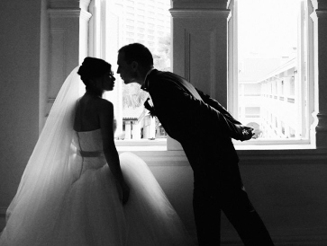 BLISSFUL DEALS – Pre-Wedding Studio Photography @ $588 (U.P: $1288)