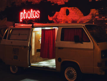2 Hour Photobooth Package with Unlimited Prints