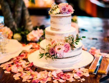 Wedding Cake & Guo Da Li