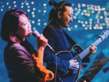 Save up to $250 when you engage a live band for your wedding!