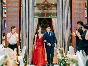 La Vie en Rose: Friday & Sunday Wedding Dinner Package