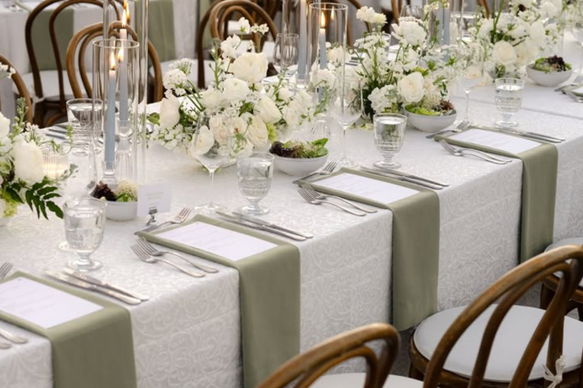 Elegant wedding table styling