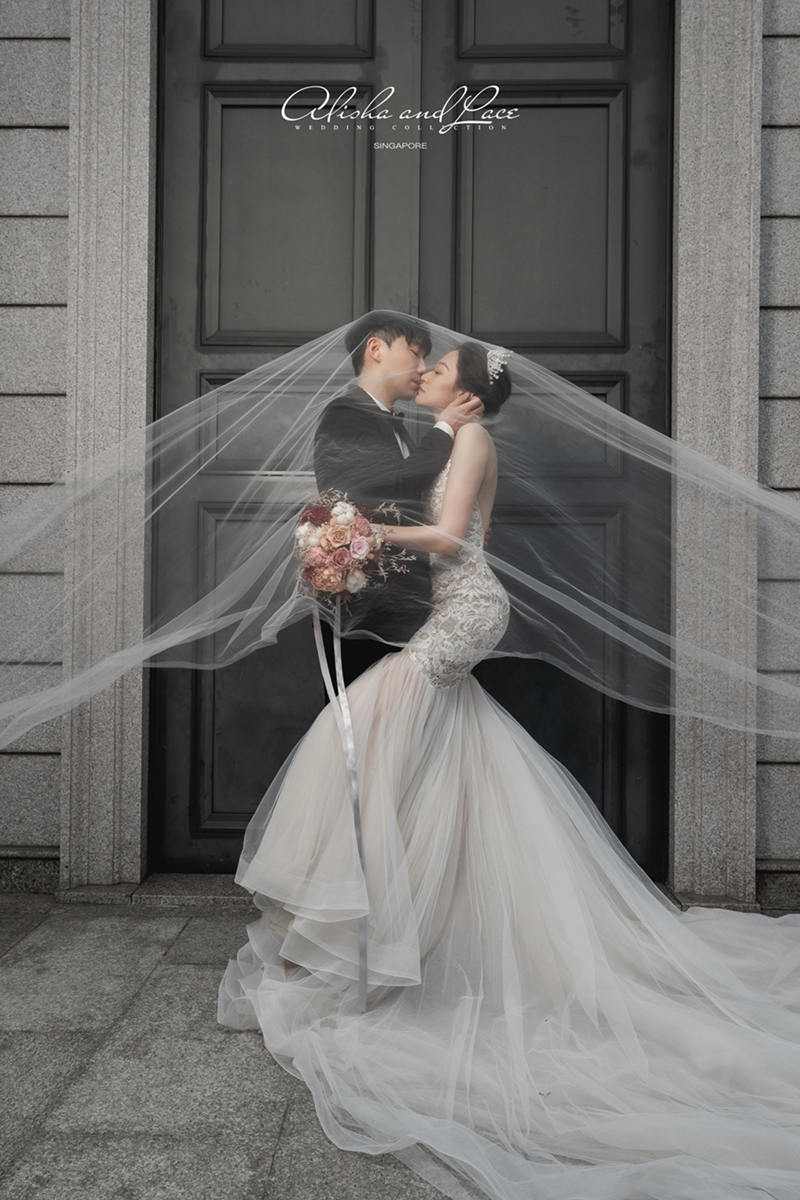 A Romantic Stroll In Manor