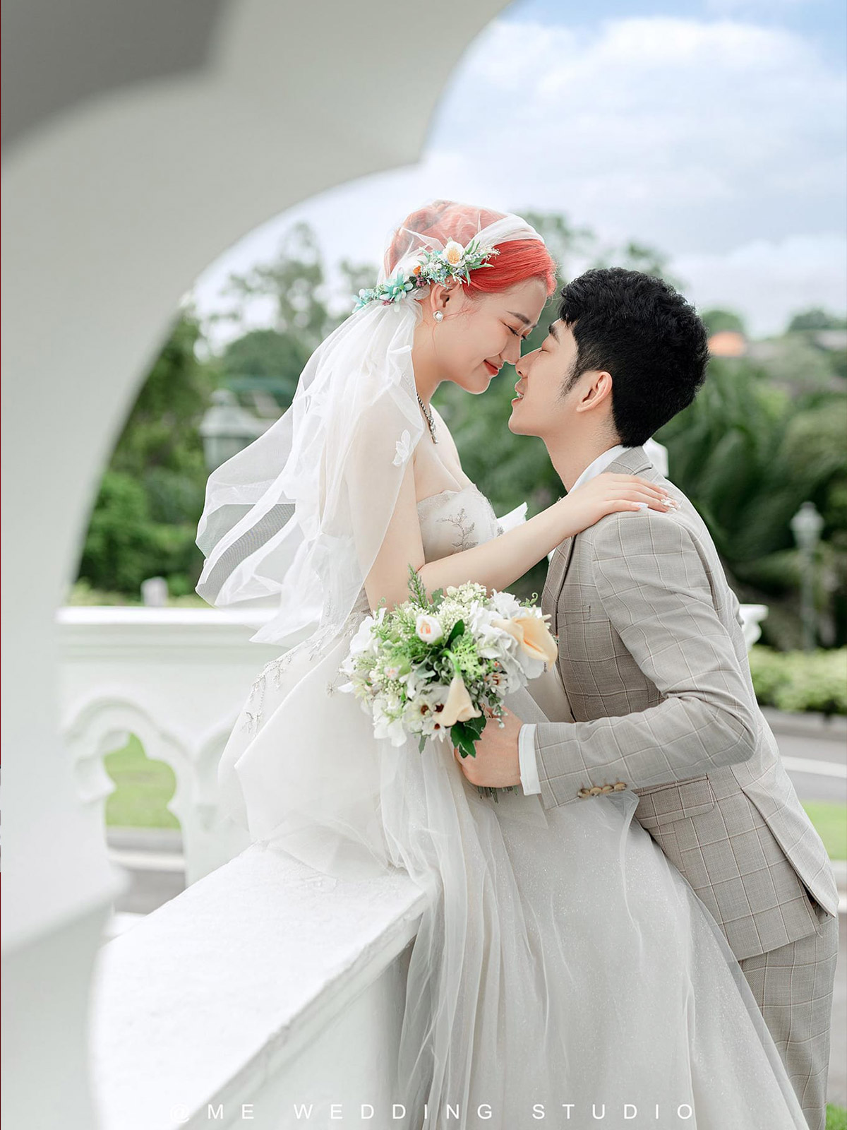 Pre-wedding Shoots | Outdoor Wedding Photos