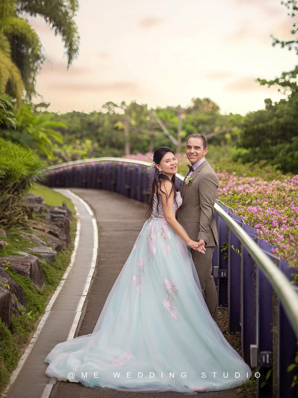 Pre-wedding Shoots | Outdoor Wedding Photos