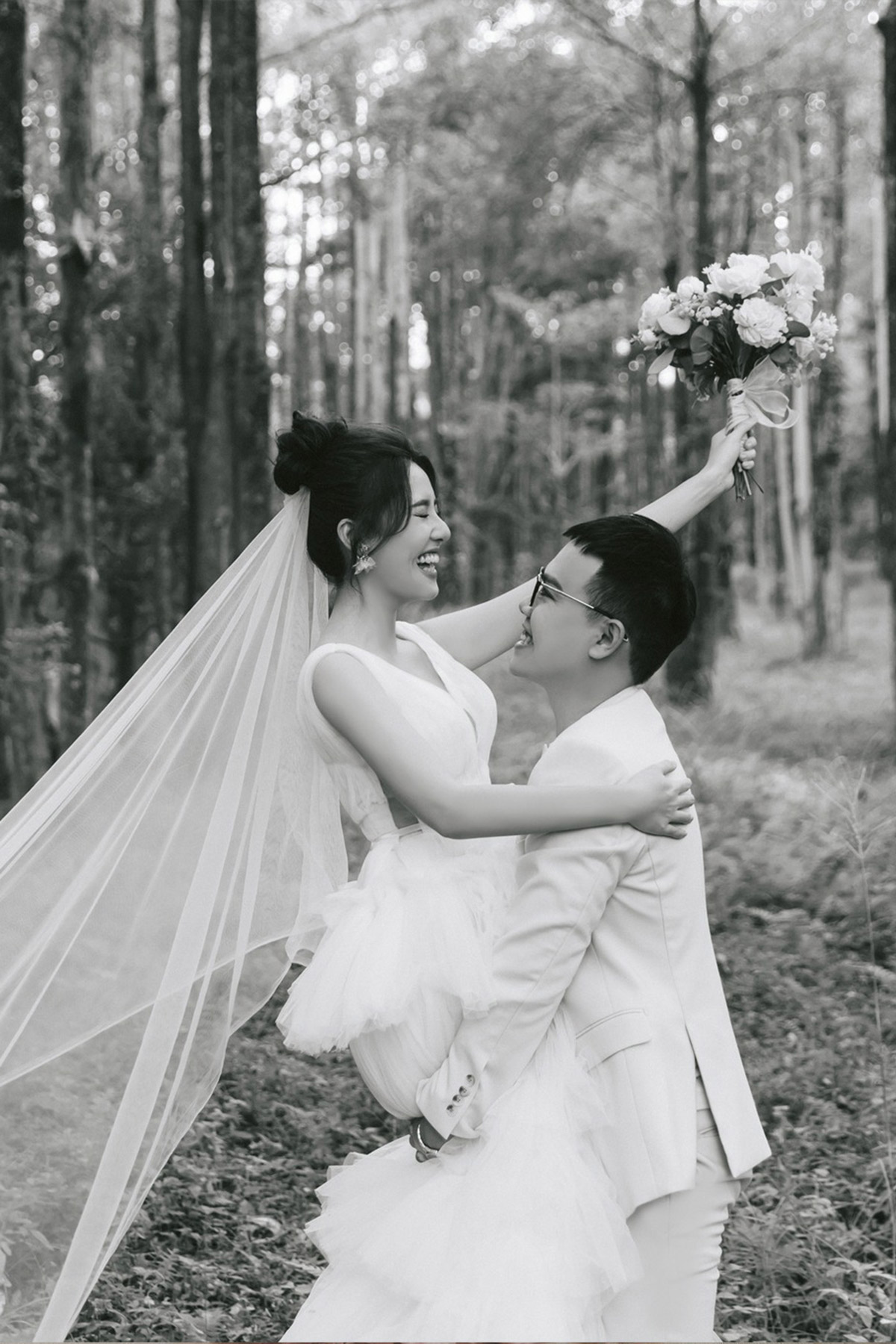 From Uniforms to Wedding Dresses Pre-wedding Photoshoot