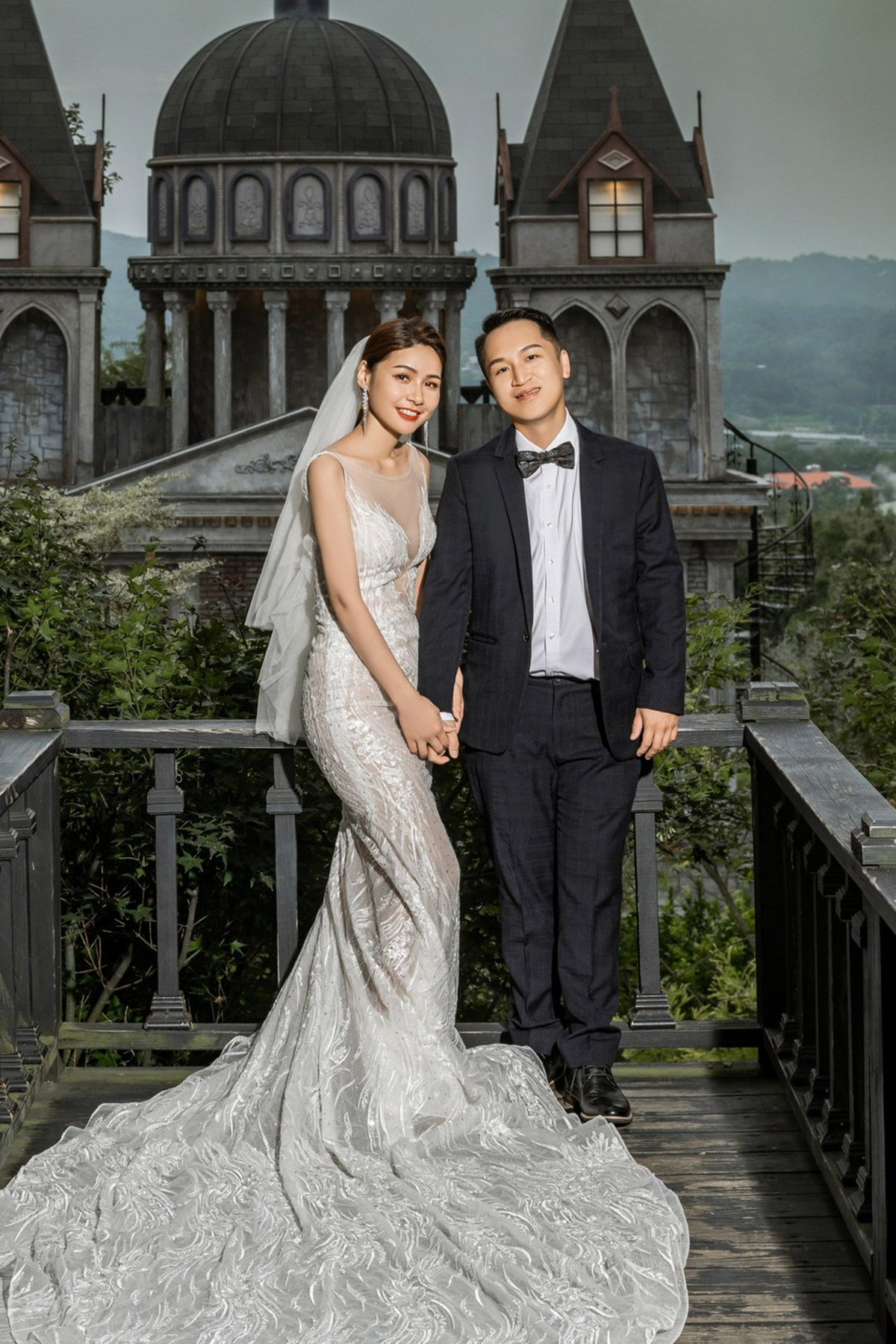 Romantic and Casual Pre-wedding Photoshoot