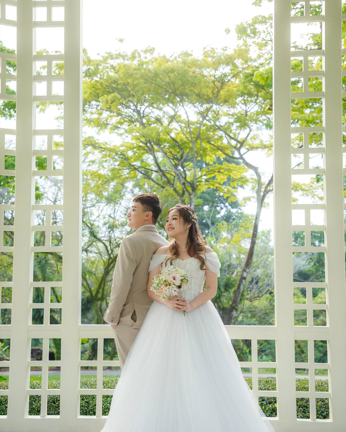 Outdoor Pre-wedding Photoshoot
